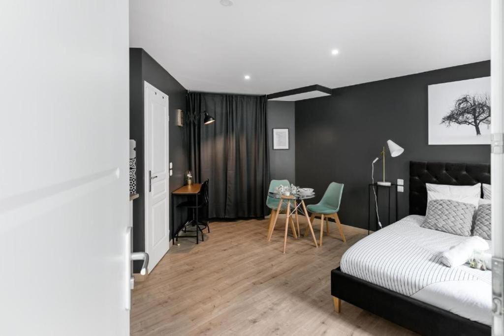 Lys : Cocon Douillet Proche Metro Apartment *